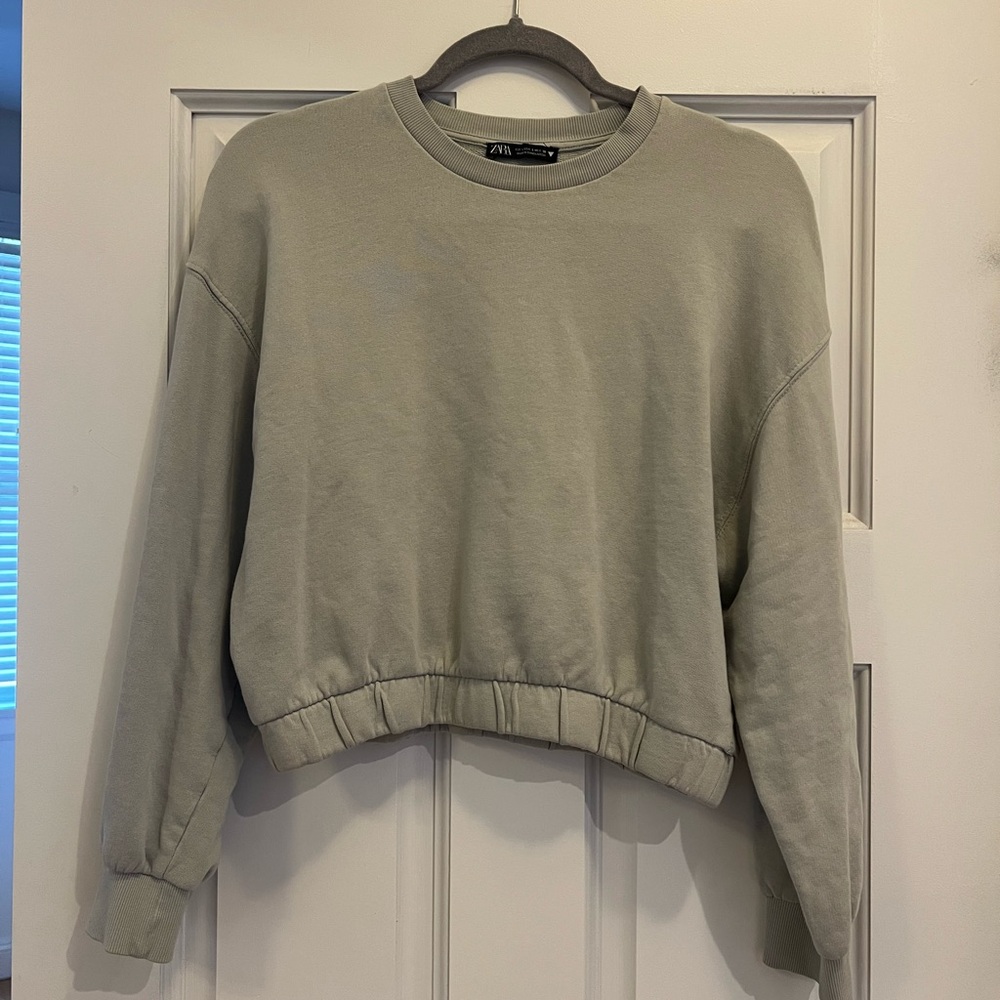 Zara Women's Sage Crew Neck Sweater
